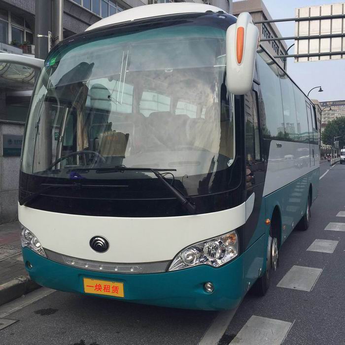35座豪华巴士